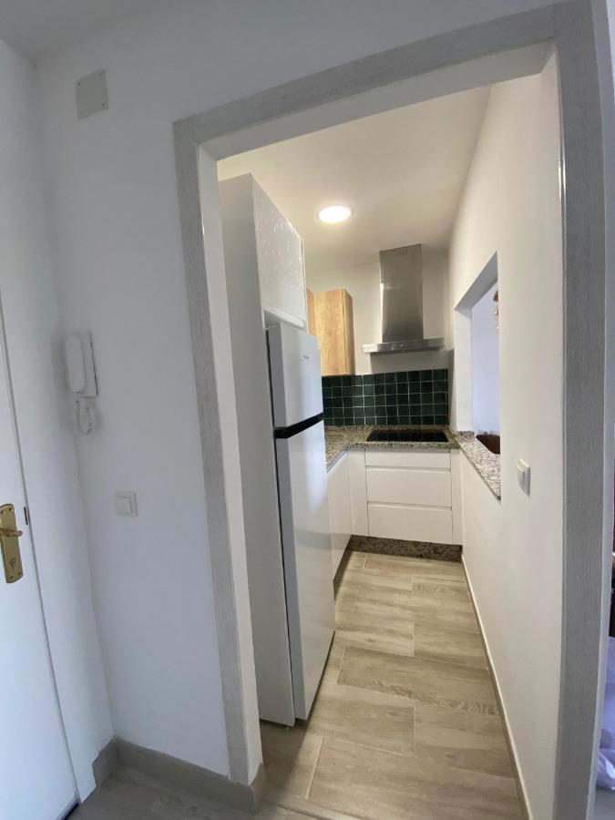 Apartamento Totalmente Reformado Con Piscina Y Jardines Al Lado De La Playa De La Carihuela Torremolinos Ngoại thất bức ảnh