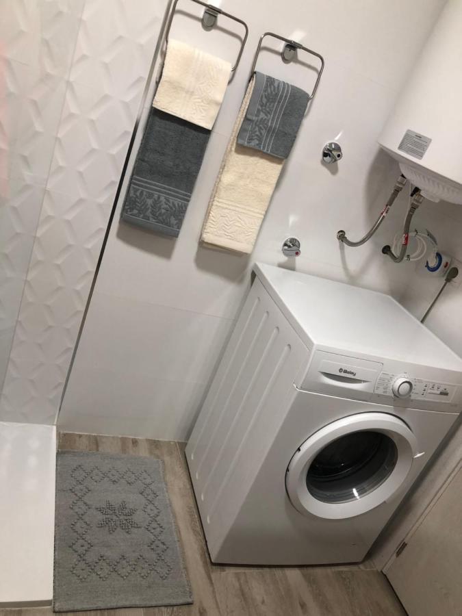 Apartamento Totalmente Reformado Con Piscina Y Jardines Al Lado De La Playa De La Carihuela Torremolinos Ngoại thất bức ảnh