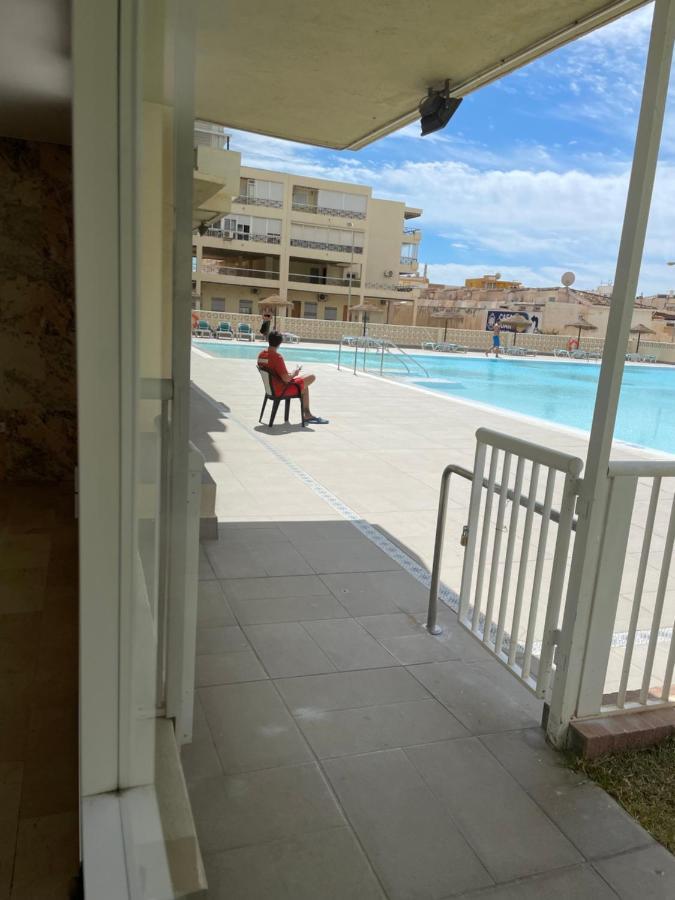 Apartamento Totalmente Reformado Con Piscina Y Jardines Al Lado De La Playa De La Carihuela Torremolinos Ngoại thất bức ảnh