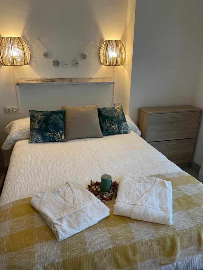 Apartamento Totalmente Reformado Con Piscina Y Jardines Al Lado De La Playa De La Carihuela Torremolinos Ngoại thất bức ảnh