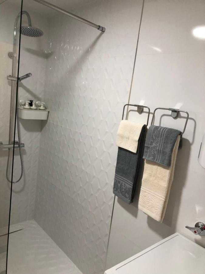 Apartamento Totalmente Reformado Con Piscina Y Jardines Al Lado De La Playa De La Carihuela Torremolinos Ngoại thất bức ảnh