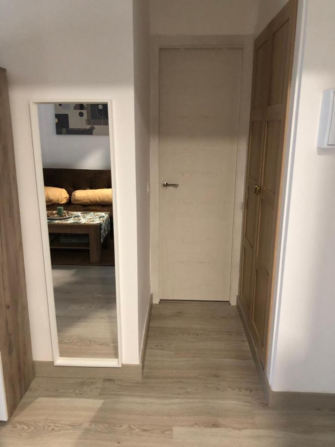 Apartamento Totalmente Reformado Con Piscina Y Jardines Al Lado De La Playa De La Carihuela Torremolinos Ngoại thất bức ảnh