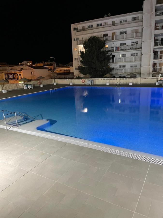 Apartamento Totalmente Reformado Con Piscina Y Jardines Al Lado De La Playa De La Carihuela Torremolinos Ngoại thất bức ảnh