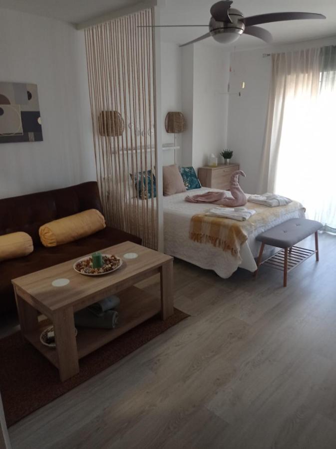 Apartamento Totalmente Reformado Con Piscina Y Jardines Al Lado De La Playa De La Carihuela Torremolinos Ngoại thất bức ảnh